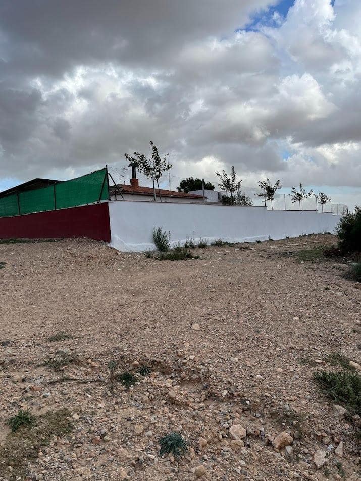 3 soveværelse Villa til salg i Almansa med swimmingpool - € 185.000 (Ref: 8950710)