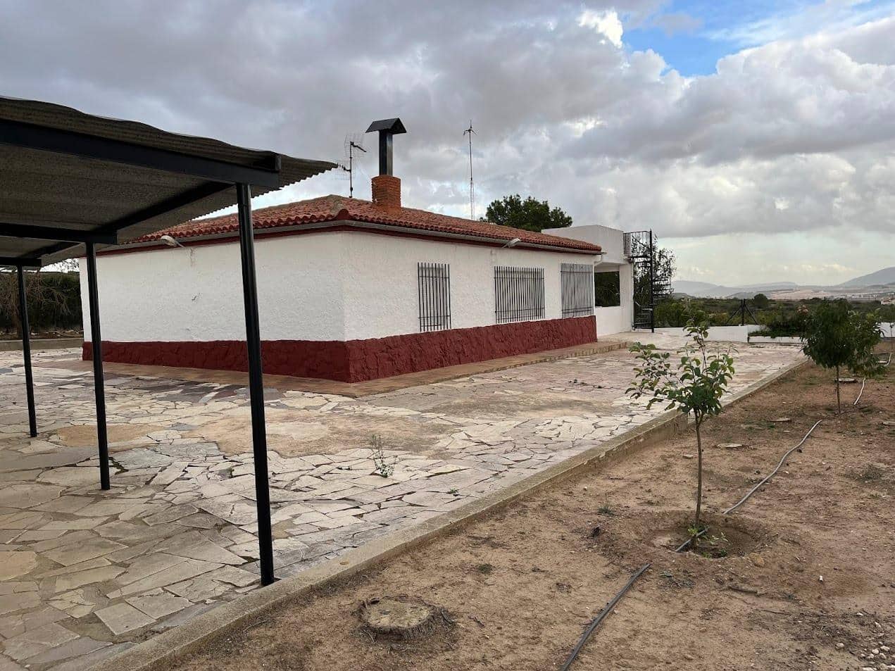 3 soveværelse Villa til salg i Almansa med swimmingpool - € 185.000 (Ref: 8950710)