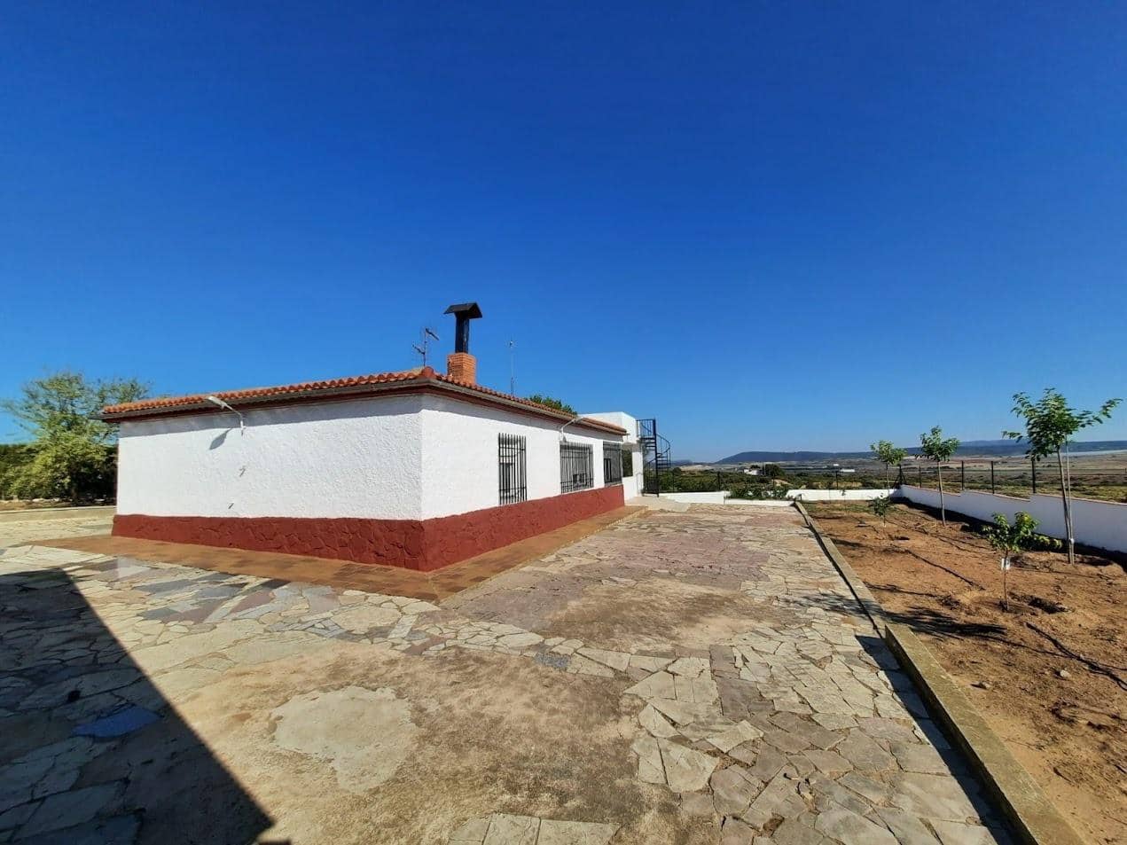 3 soveværelse Villa til salg i Almansa med swimmingpool - € 185.000 (Ref: 8950710)