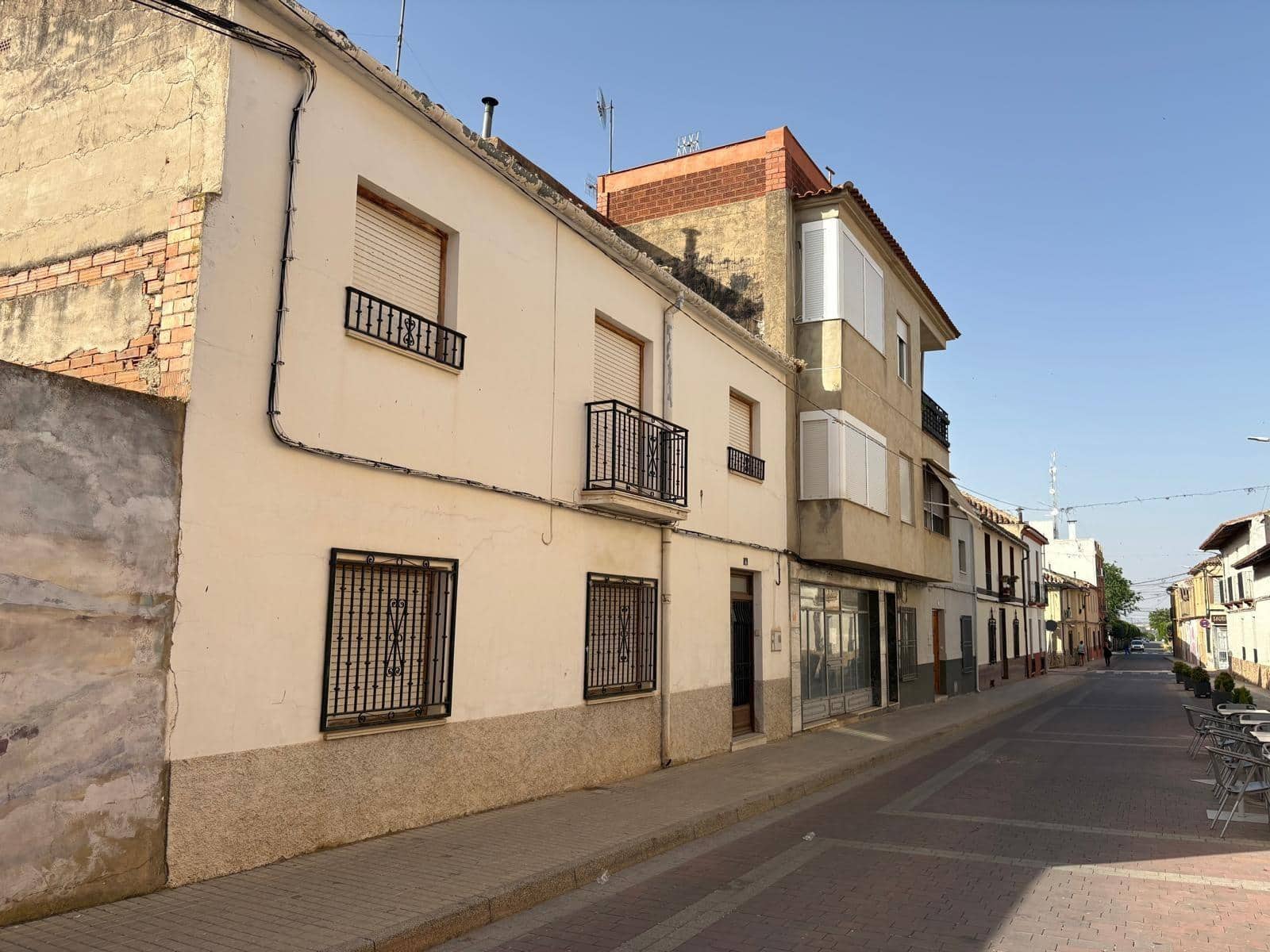 4 soveværelse Lejlighed til salg i Alpera - € 75.000 (Ref: 8988521)