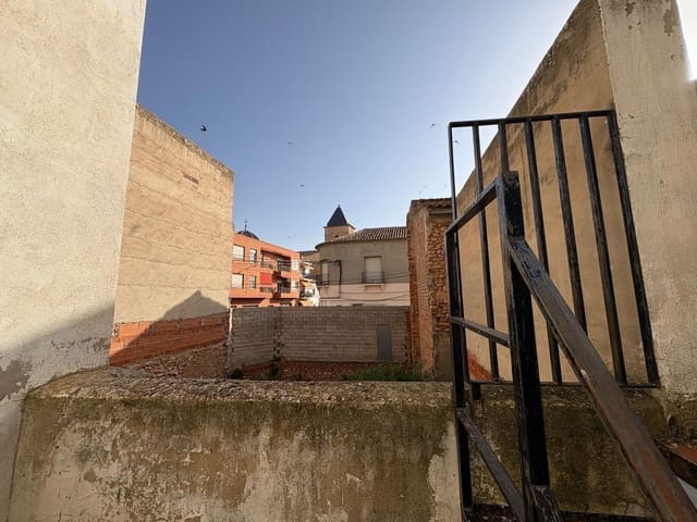 4 slaapkamer Appartement te koop in Alpera - € 75.000 (Ref: 8988521)