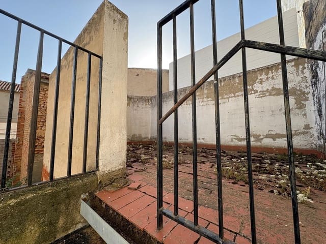 4 slaapkamer Appartement te koop in Alpera - € 75.000 (Ref: 8988521)