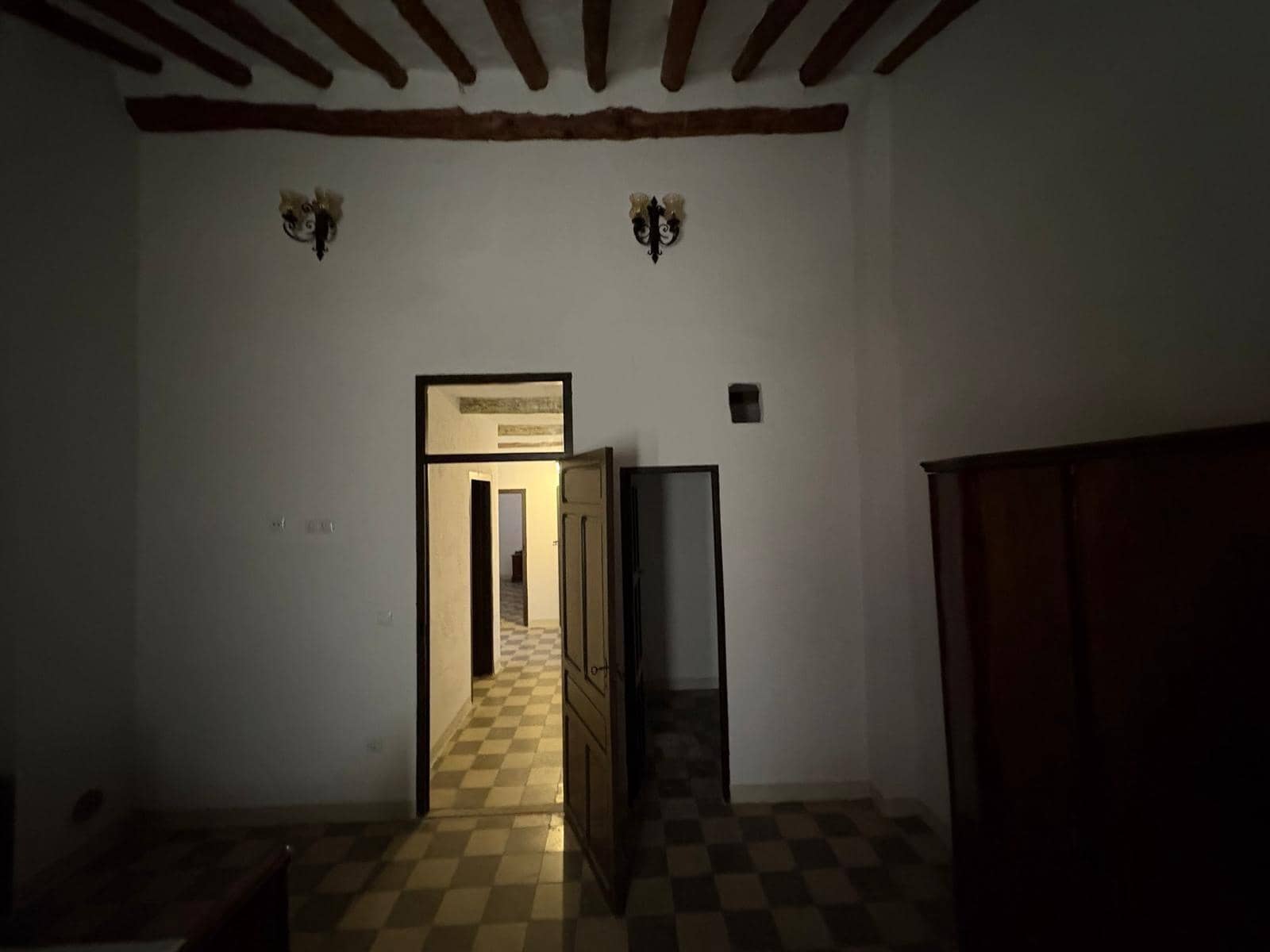 15 soveværelse Villa til salg i Almansa - € 220.000 (Ref: 9031491)