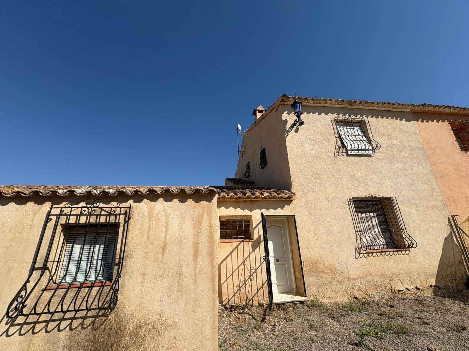 15 soveværelse Villa til salg i Almansa - € 220.000 (Ref: 9031491)
