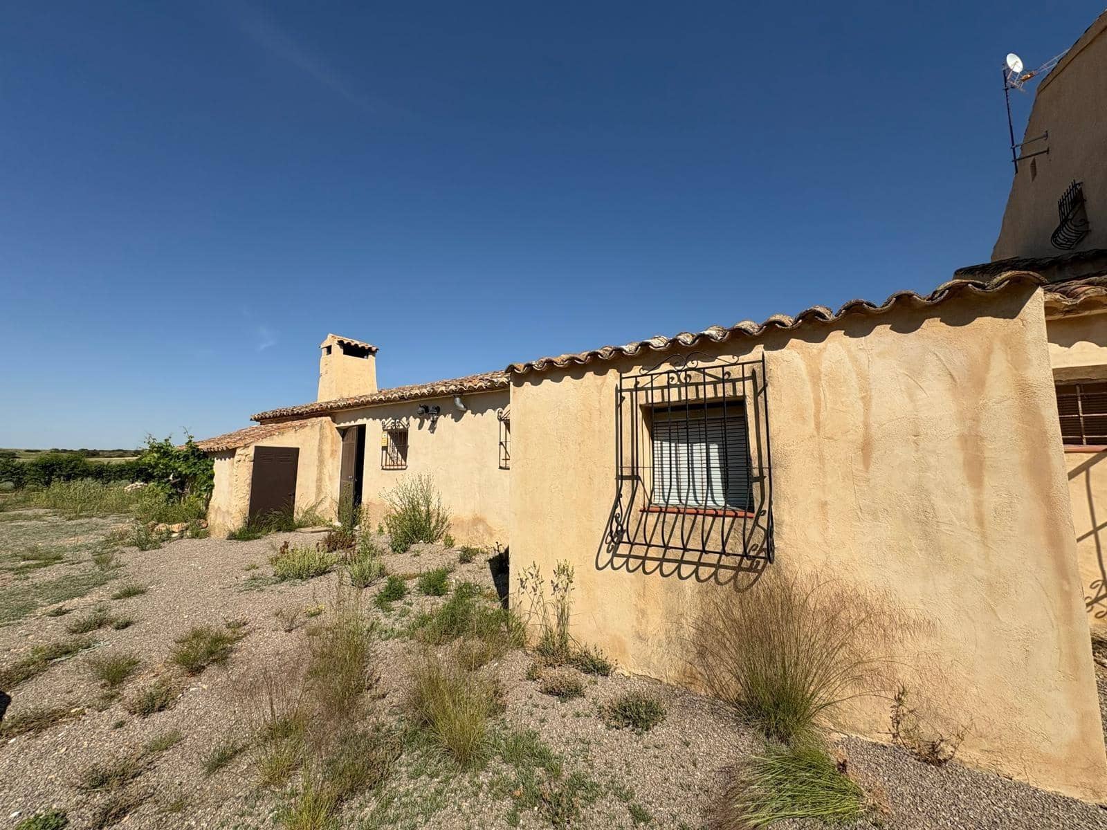 15 soveværelse Villa til salg i Almansa - € 220.000 (Ref: 9031491)