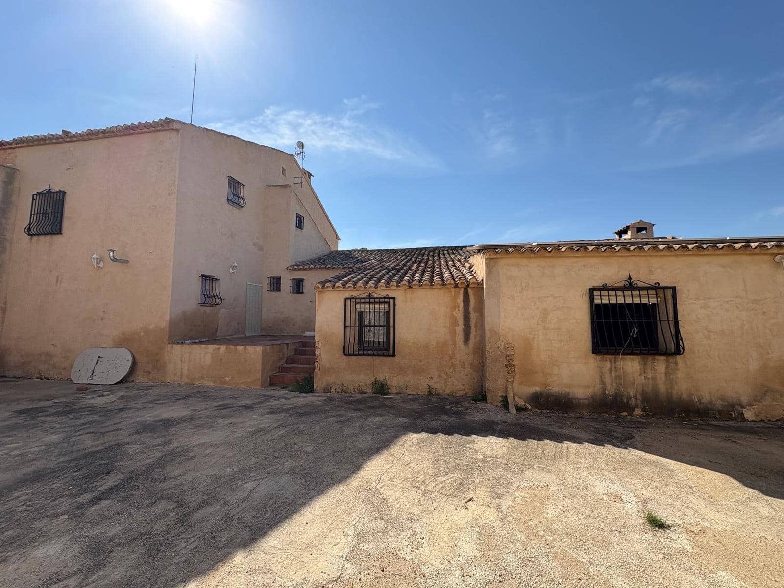 15 soveværelse Villa til salg i Almansa - € 220.000 (Ref: 9031491)