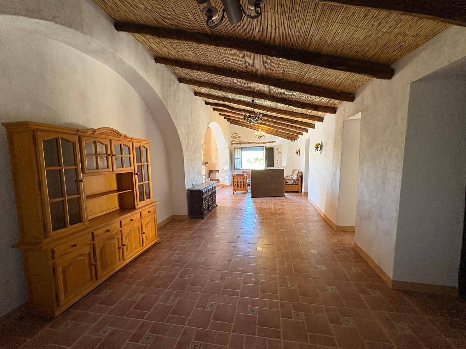 15 soveværelse Villa til salg i Almansa - € 220.000 (Ref: 9031491)