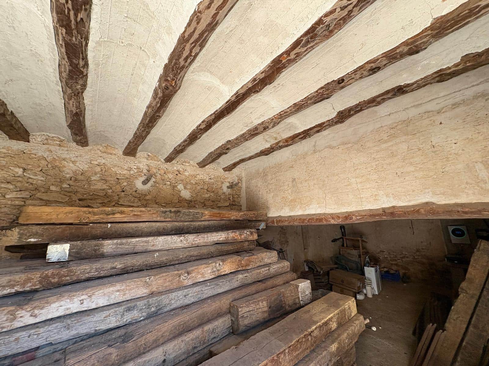 15 soveværelse Villa til salg i Almansa - € 220.000 (Ref: 9031491)