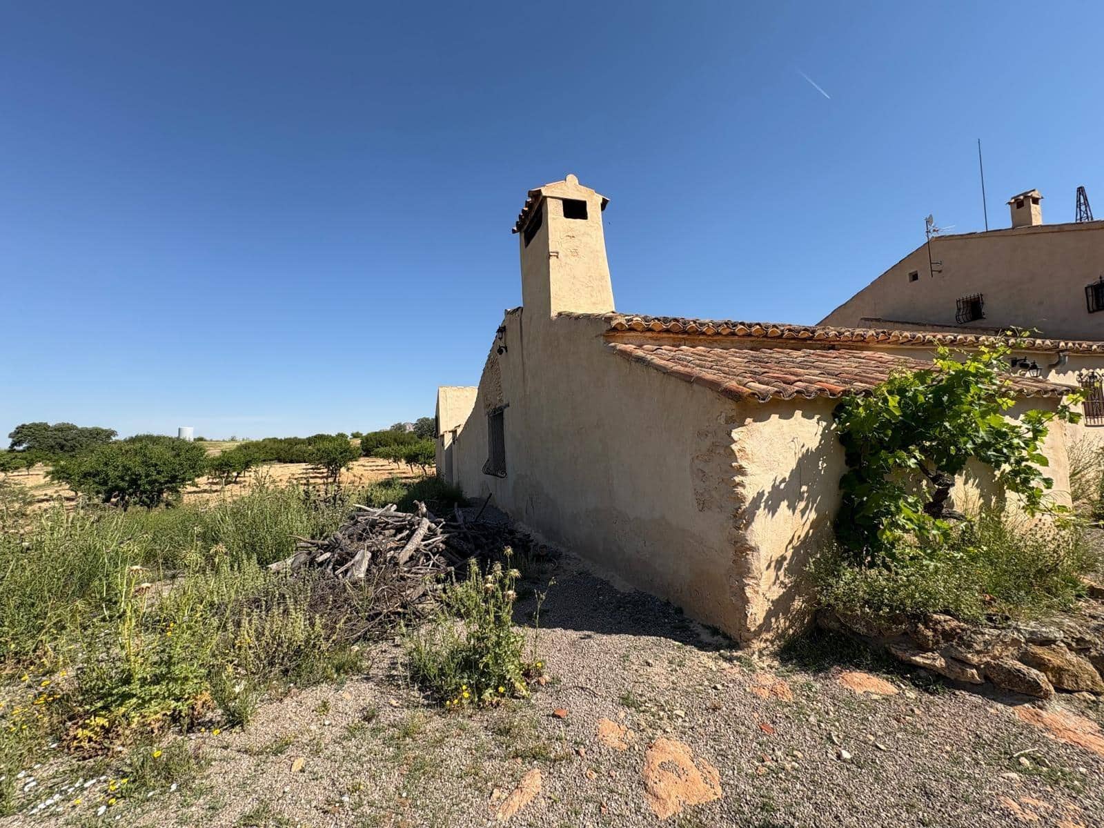 15 soveværelse Villa til salg i Almansa - € 220.000 (Ref: 9031491)