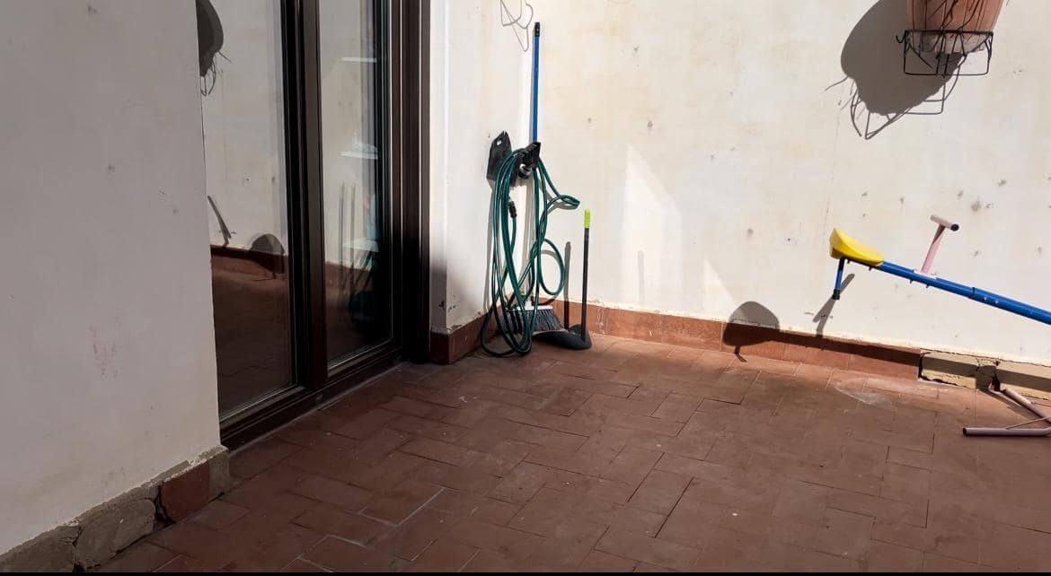 3 bedroom Flat for sale in Almansa with garage - € 139,000 (Ref: 9031492)