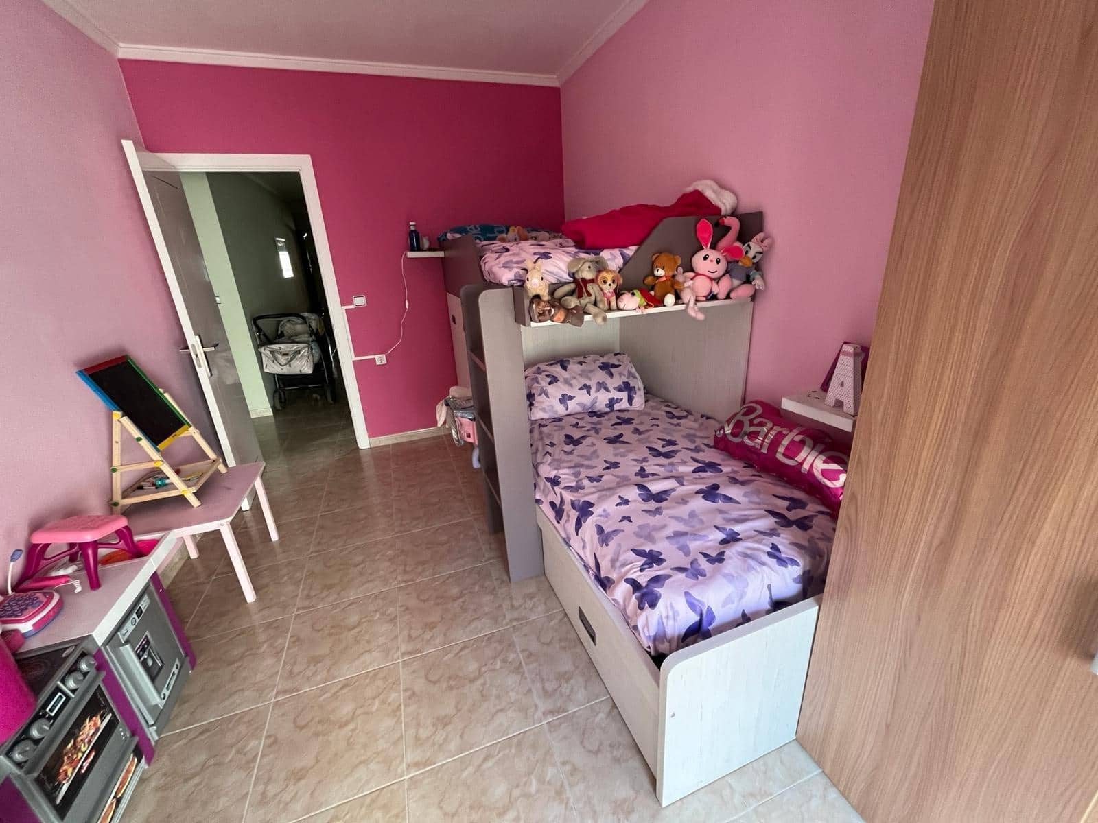 3 bedroom Flat for sale in Almansa with garage - € 139,000 (Ref: 9031492)