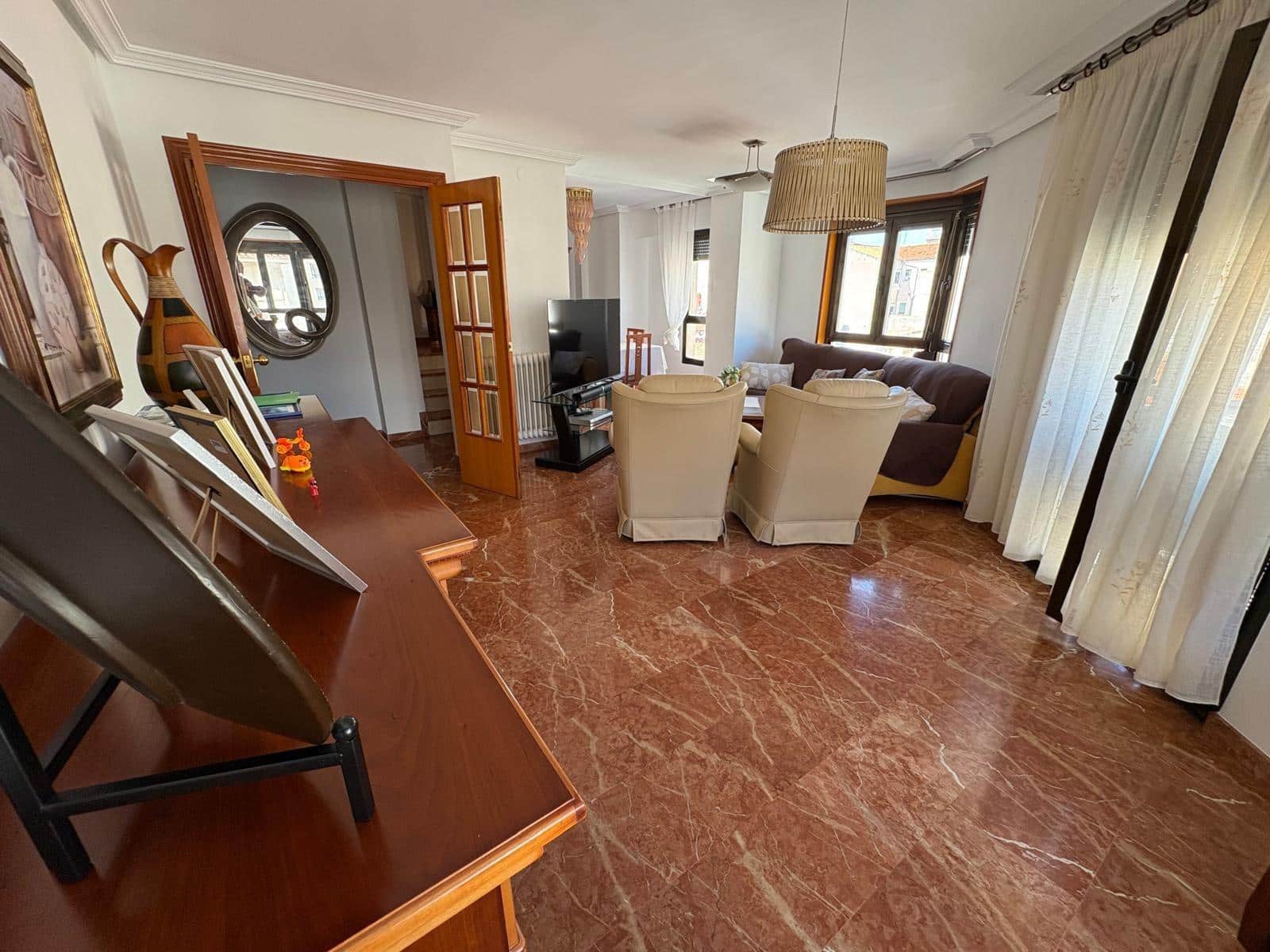 5 soveværelse Lejlighed til salg i Almansa med garage - € 129.000 (Ref: 9031493)