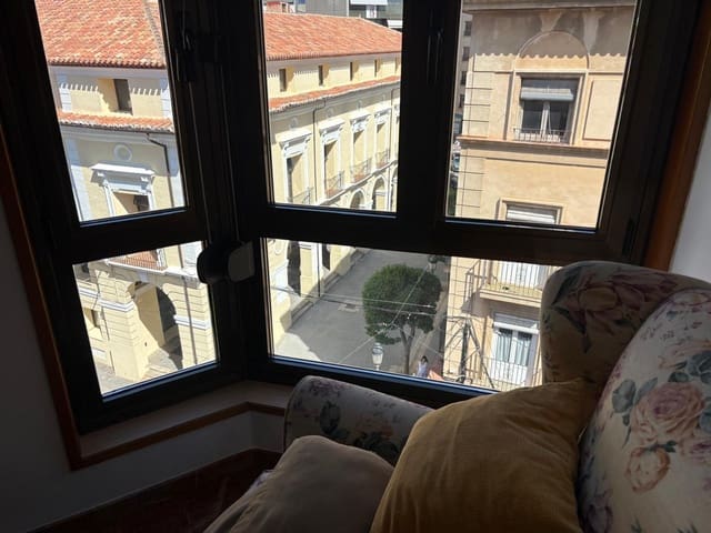 5 makuuhuone Asunto myytävänä paikassa Almansa mukana 
autotalli - 129 000 € (Ref: 9031493)