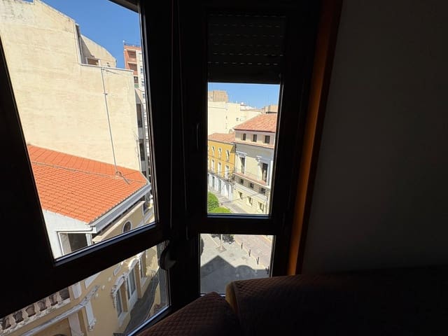 5 makuuhuone Asunto myytävänä paikassa Almansa mukana 
autotalli - 129 000 € (Ref: 9031493)