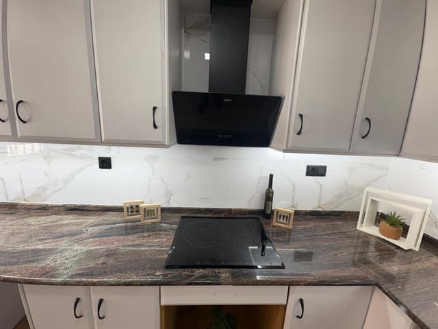 3 makuuhuone Huoneisto myytävänä paikassa Almansa - 89 000 € (Ref: 9048757)