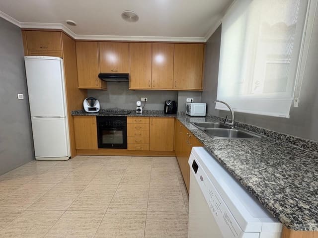 3 slaapkamer Rijtjeshuis te koop in Almansa - € 220.000 (Ref: 9104624)