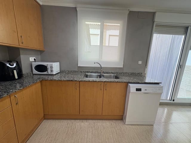 3 slaapkamer Rijtjeshuis te koop in Almansa - € 220.000 (Ref: 9104624)