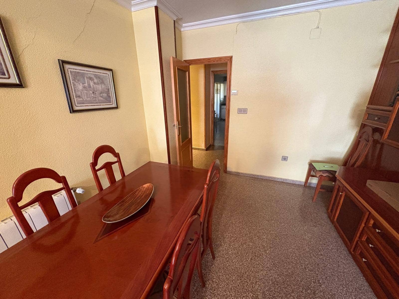 4 soveværelse Lejlighed til salg i Almansa med garage - € 89.000 (Ref: 9108656)