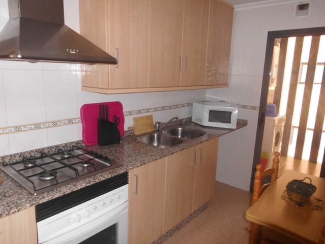 2 soveværelse Lejlighed til leje i Almansa - € 500 (Ref: 9110282)