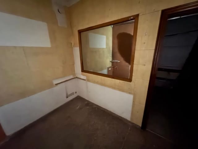 Kommersiell til salgs i Almansa - € 75 000 (Ref: 9116076)