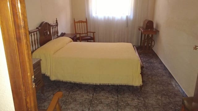 3 sovrum Hus till salu i Almansa - 80 000 € (Ref: 9126184)