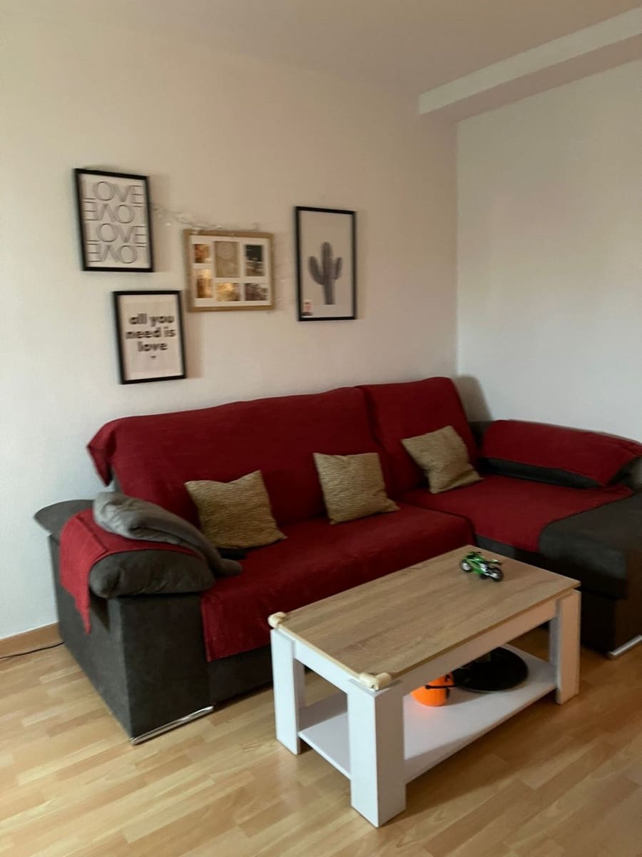 3 slaapkamer Flat te koop in Almansa met garage - € 95.000 (Ref: 9134446)