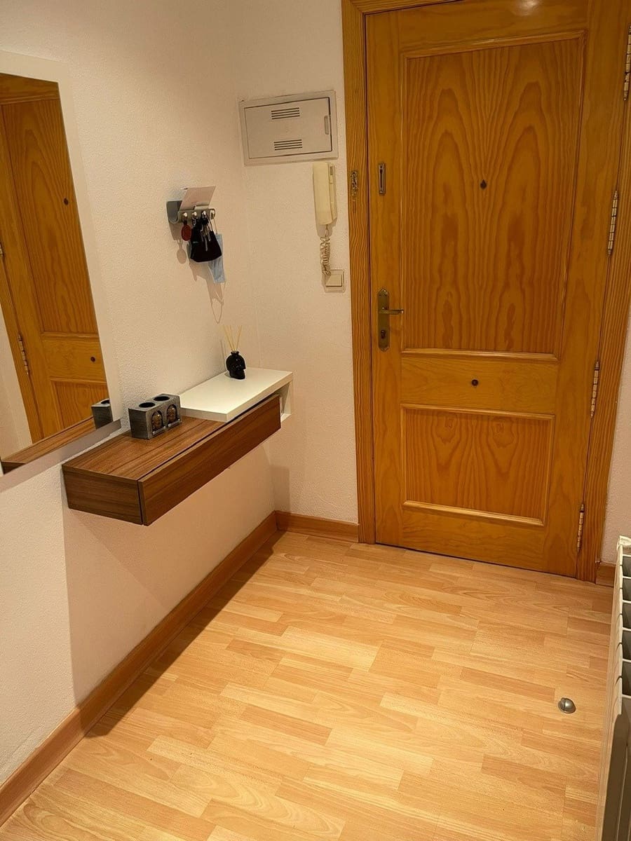 3 slaapkamer Flat te koop in Almansa met garage - € 95.000 (Ref: 9134446)