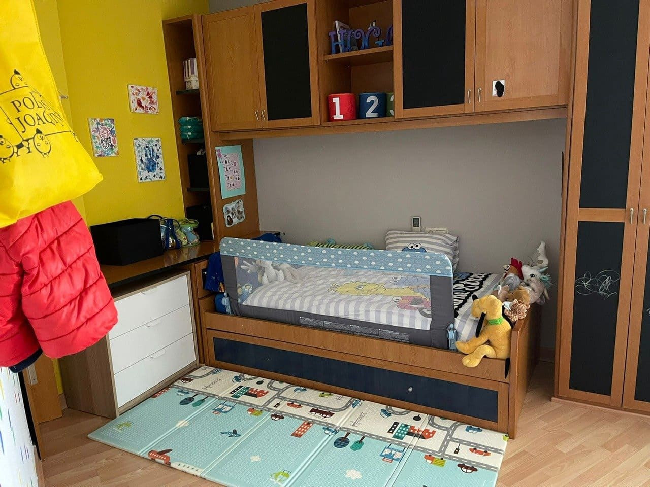 3 slaapkamer Flat te koop in Almansa met garage - € 95.000 (Ref: 9134446)