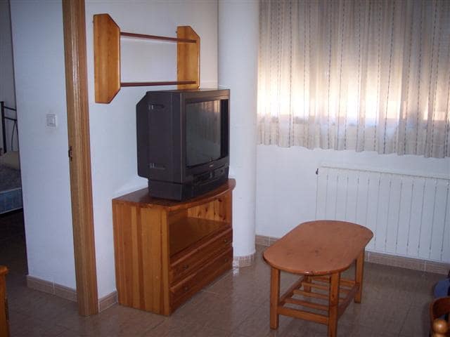 1 soveværelse Lejlighed til leje i Almansa - € 400 (Ref: 9142860)