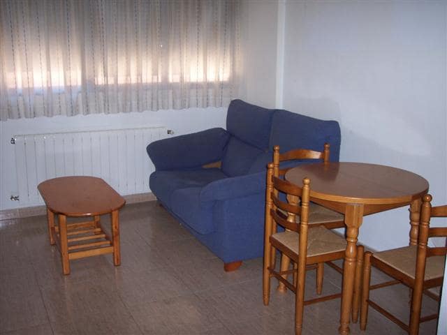 1 soveværelse Lejlighed til leje i Almansa - € 400 (Ref: 9142860)