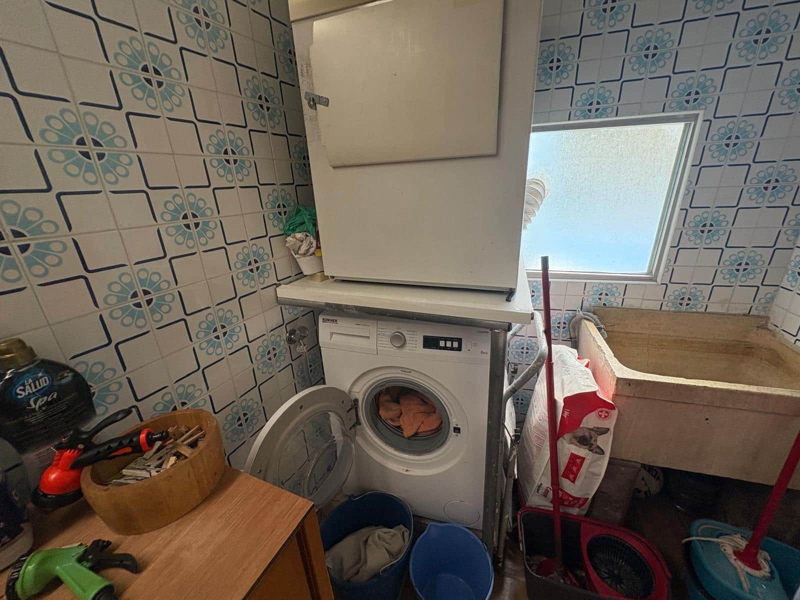 3 makuuhuone Huvila vuokrattavana paikassa Almansa mukana uima-altaan 
autotalli - 1 000 € (Ref: 9171419)