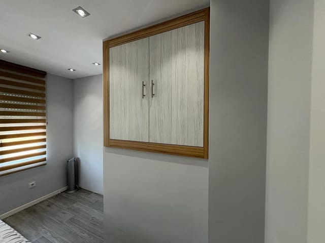 3 slaapkamer Rijtjeshuis te koop in Almansa - € 165.000 (Ref: 9177294)