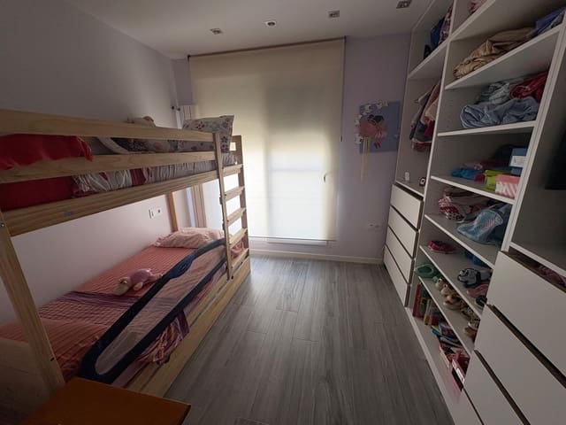 3 slaapkamer Rijtjeshuis te koop in Almansa - € 165.000 (Ref: 9177294)