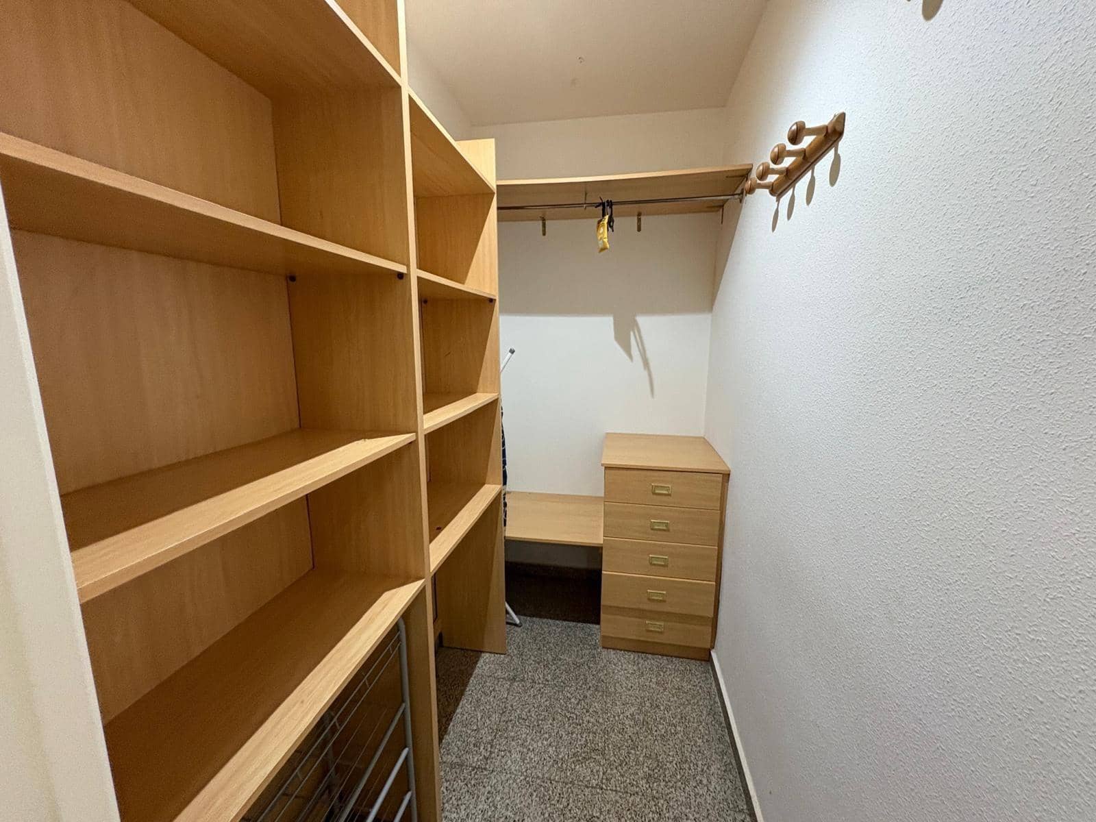 3 slaapkamer Flat te koop in Almansa - € 120.000 (Ref: 9236431)