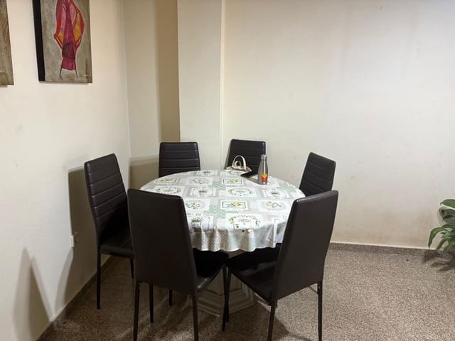 3 makuuhuone Asunto myytävänä paikassa Almansa - 120 000 € (Ref: 9236431)