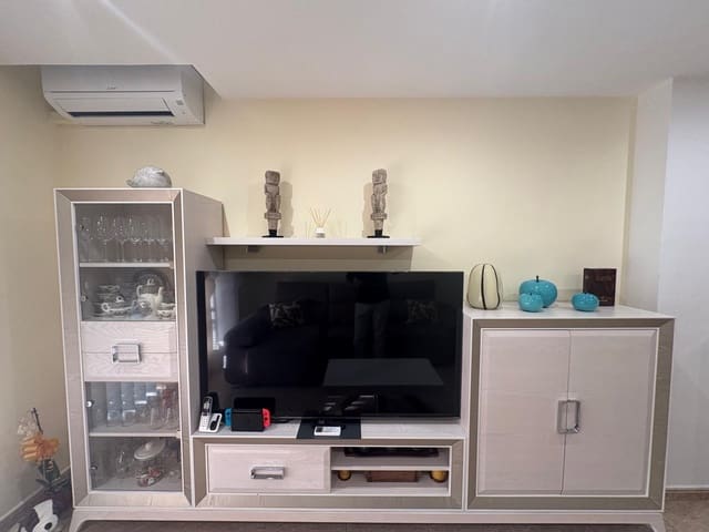 3 makuuhuone Asunto myytävänä paikassa Almansa mukana 
autotalli - 118 000 € (Ref: 9264539)