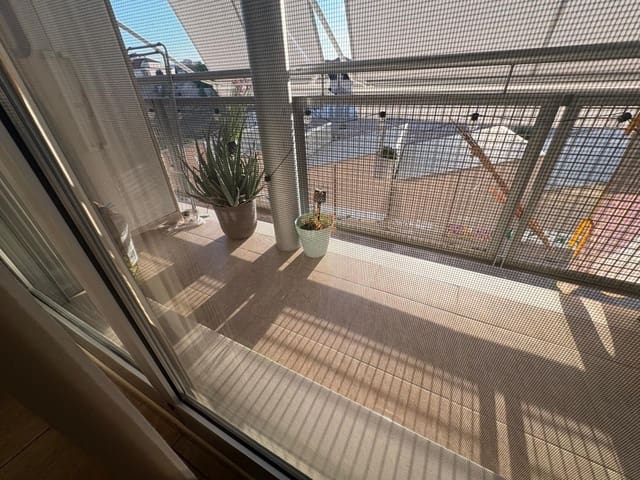 3 makuuhuone Asunto myytävänä paikassa Almansa mukana 
autotalli - 118 000 € (Ref: 9264539)