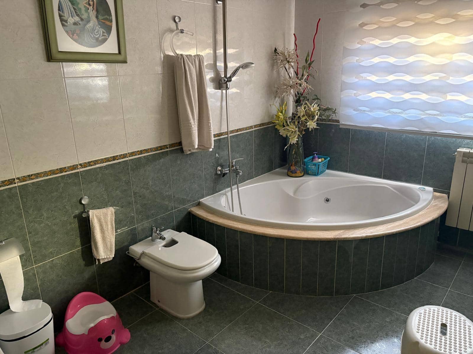 4 slaapkamer Huis te huur in Almansa met garage - € 700 (Ref: 9264541)