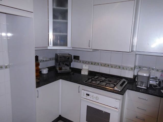 4 makuuhuone Asunto myytävänä paikassa Almansa mukana 
autotalli - 65 000 € (Ref: 9282223)