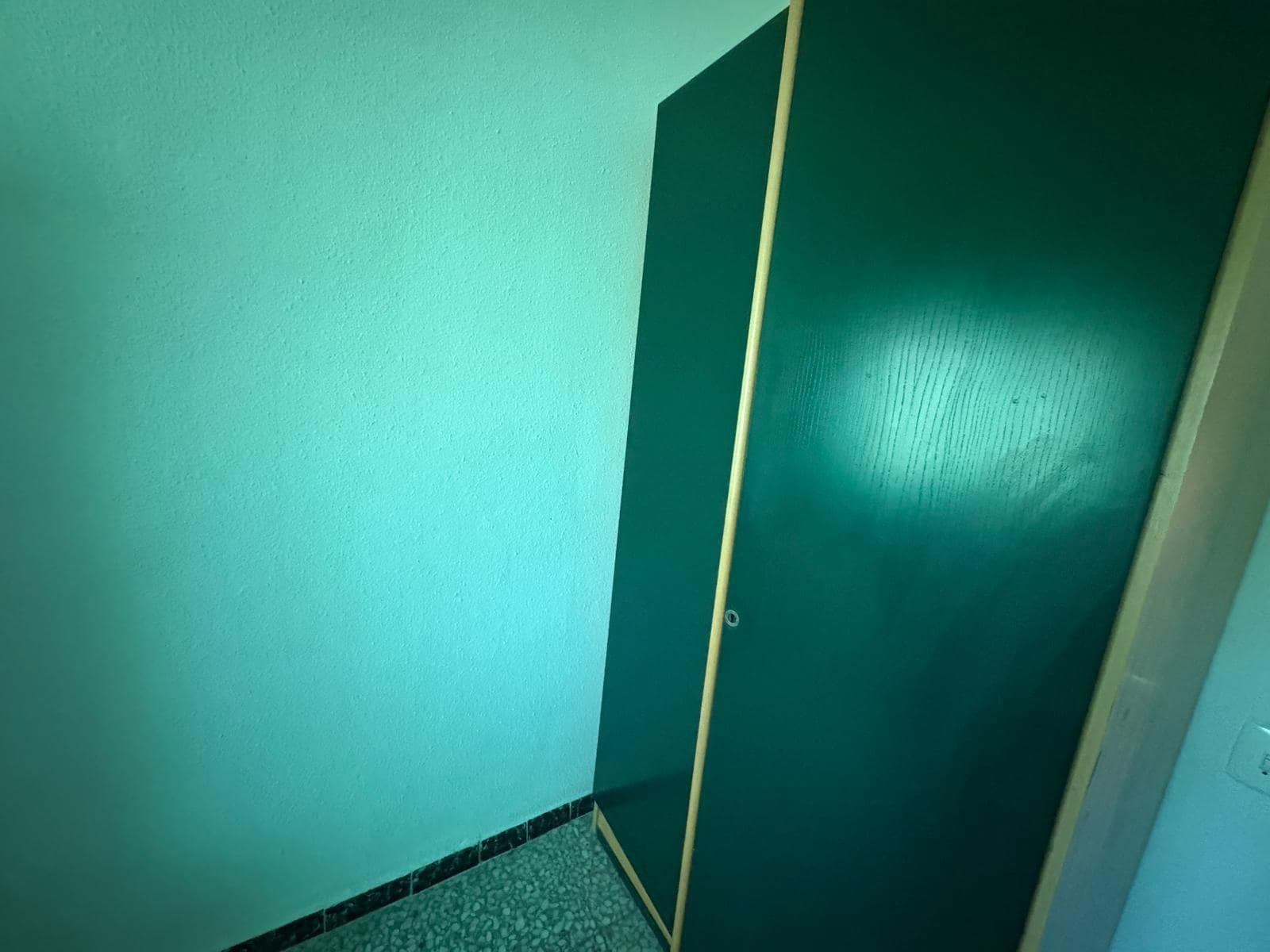 4 makuuhuone Asunto myytävänä paikassa Almansa mukana 
autotalli - 65 000 € (Ref: 9282223)