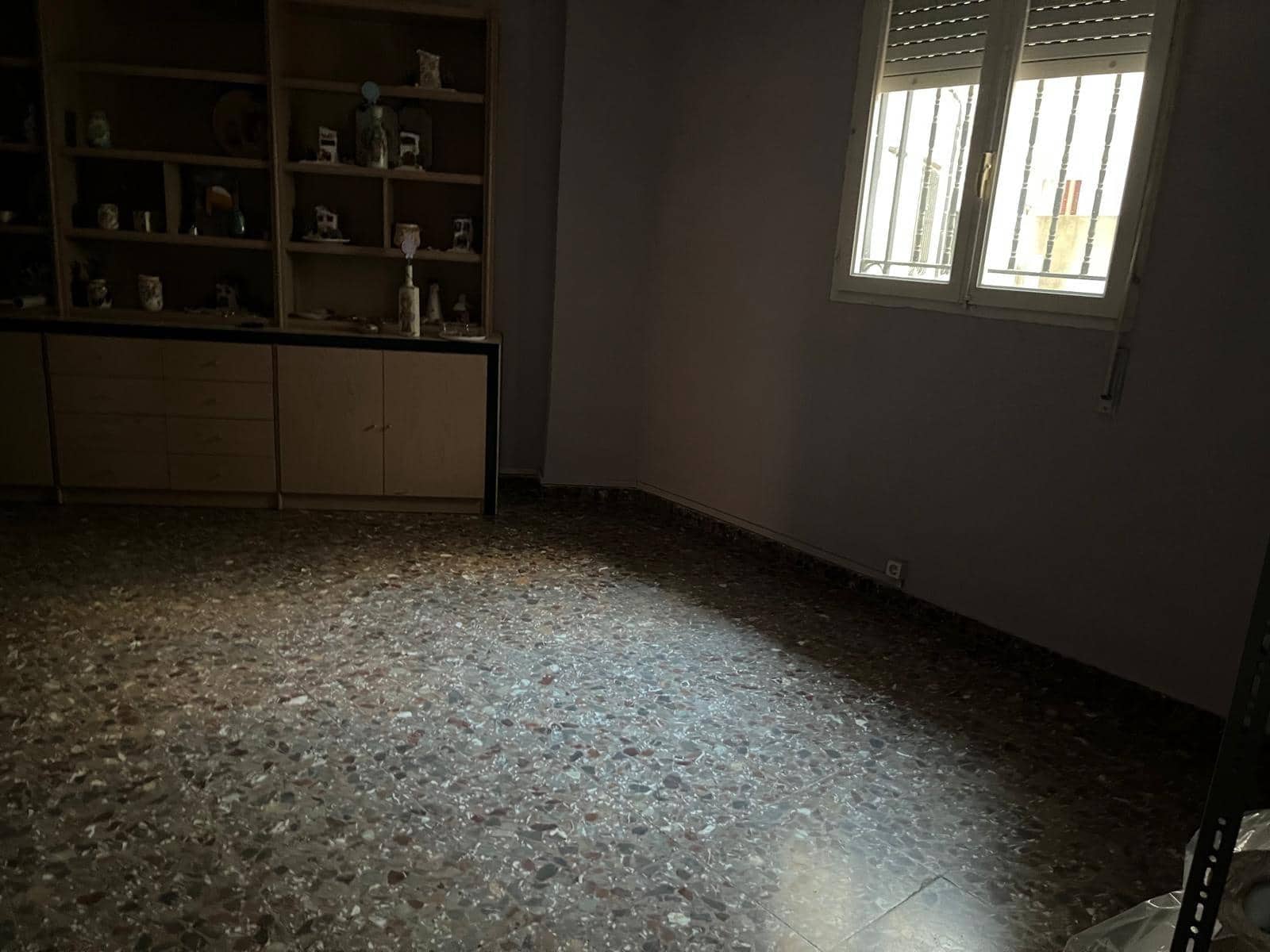 Erhverv til salg i Almansa - € 105.000 (Ref: 9285235)