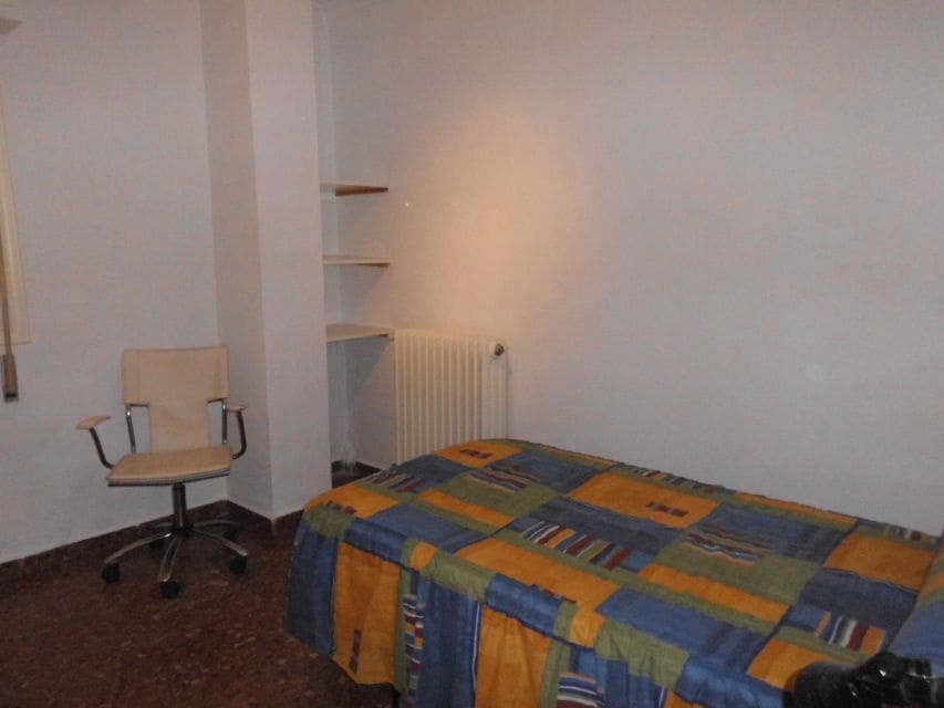 Piso de 3 habitaciones en Almansa en venta - 80.000 € (Ref: 9285236)