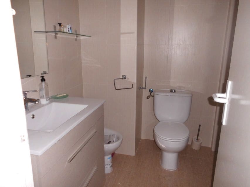 Piso de 3 habitaciones en Almansa en venta - 80.000 € (Ref: 9285236)