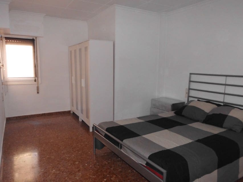 Piso de 3 habitaciones en Almansa en venta - 80.000 € (Ref: 9285236)