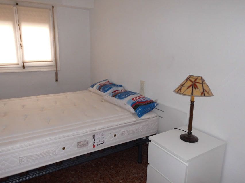 Piso de 3 habitaciones en Almansa en venta - 80.000 € (Ref: 9285236)