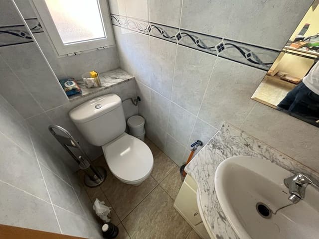 3 makuuhuone Toimisto myytävänä paikassa Almansa - 35 000 € (Ref: 9294402)