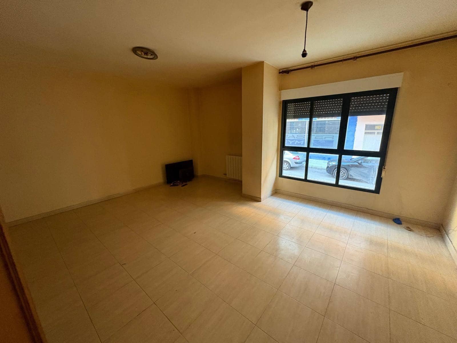 2 makuuhuone Asunto myytävänä paikassa Almansa - 95 000 € (Ref: 9296897)