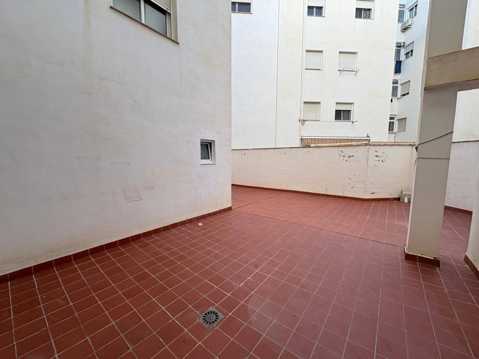 2 makuuhuone Asunto myytävänä paikassa Almansa - 95 000 € (Ref: 9296897)