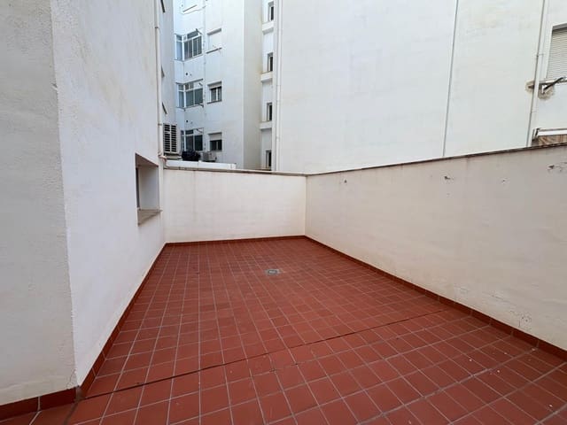 Piso de 2 habitaciones en Almansa en venta - 89.000 € (Ref: 9296897)