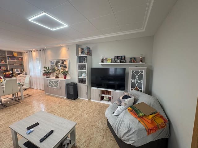 5 quarto Moradia para venda em Almansa com piscina - 250 000 € (Ref: 9301057)